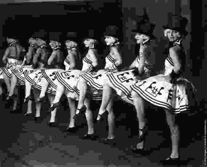 Vintage Photograph Of Cabaret Performers Exploring Gender Fluidity Berlin Cabaret (Studies In Cultural History 11)